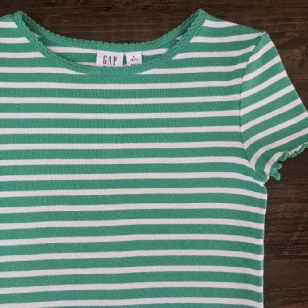Gap Tee Shirt
